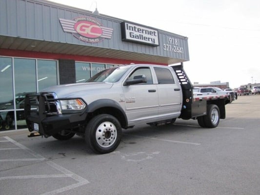 2015 Ram 5500 4x4 DIesel Flatbed 63k mi's SLT