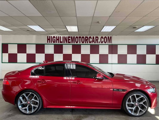 2017 Jaguar XE 35t R-Sport