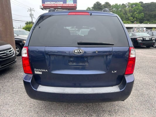 2008 Kia Sedona LX