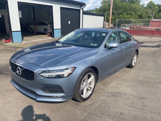 2019 Volvo S90 T5 Momentum
