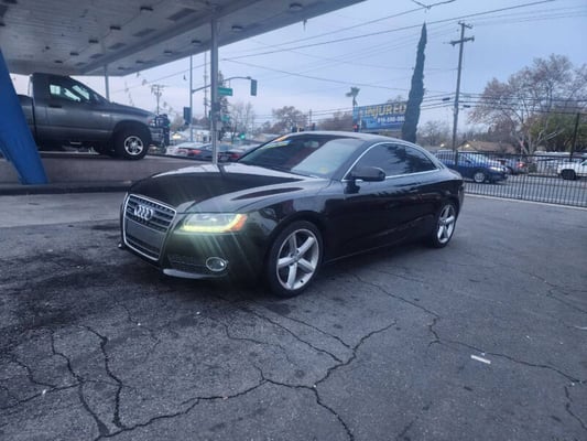 2010 Audi A5 2.0T quattro Premium Plus
