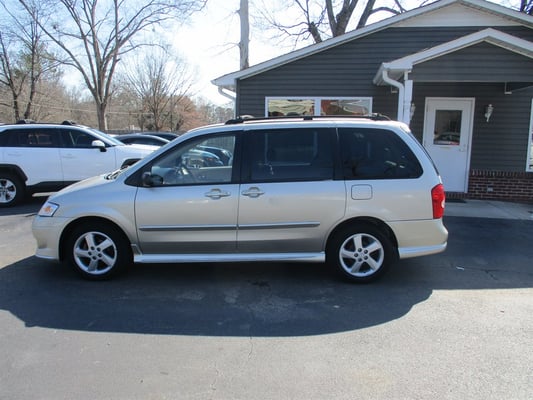 2003 Mazda MPV ES