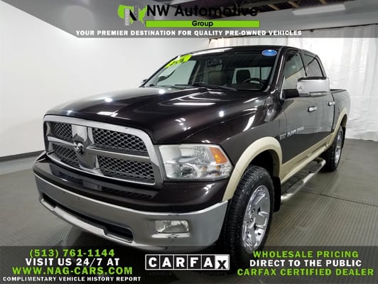 2011 RAM 1500 4WD Crew Cab 140.5" Laramie