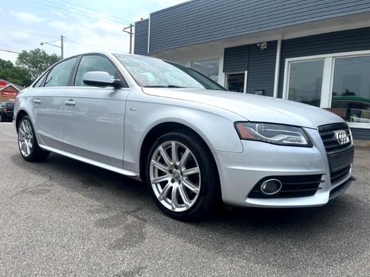 2012 Audi A4 2.0 T Sedan FrontTrak Multitronic
