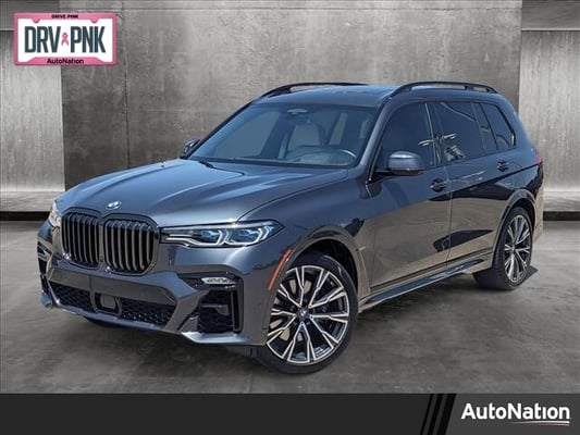2022 BMW X7 M50i SAV