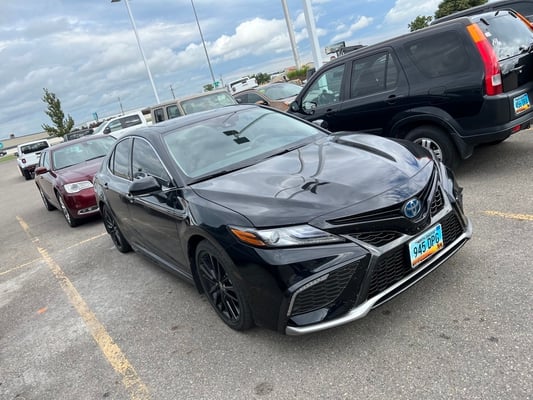2022 Toyota Camry Hybrid XSE Sedan