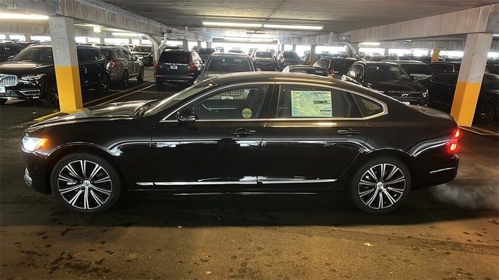2024 Volvo S90 B6 Plus Sedan