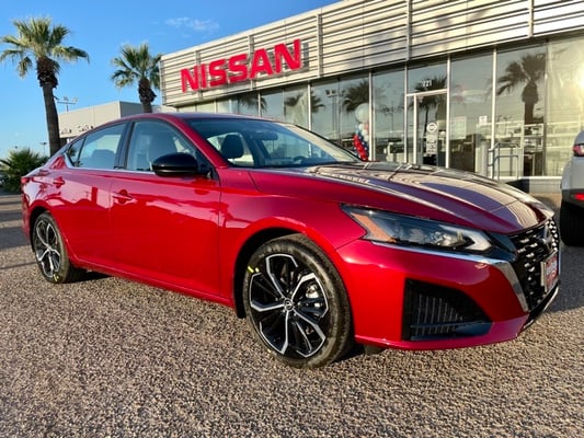 New 2023 Nissan Altima SR
