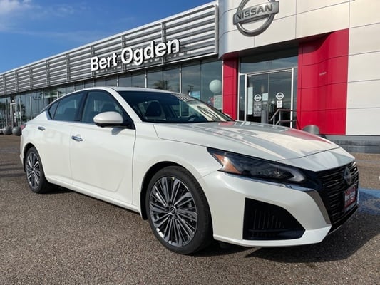 New 2023 Nissan Altima SL