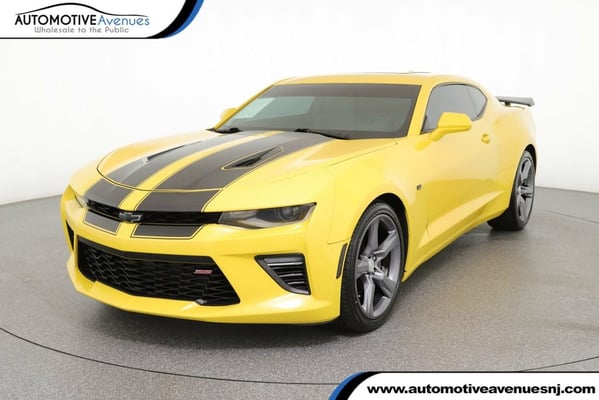 2017 Chevrolet Camaro 2dr Coupe 1SS with Power Sunroof RWD