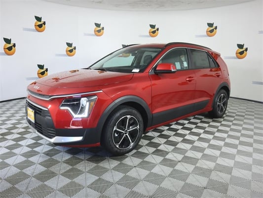 New 2023 Kia Niro EX With Navigation