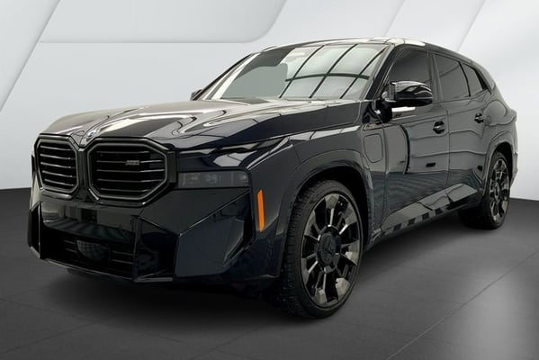 2023 BMW XM With Navigation & AWD