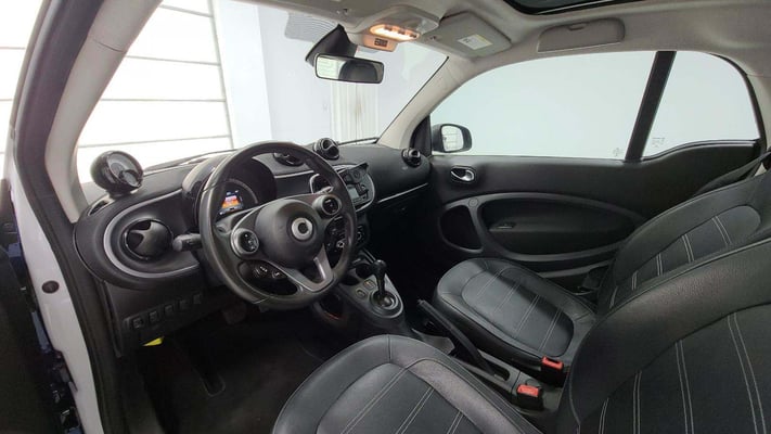 2016 smart fortwo Prime Hatchback Coupe 2D