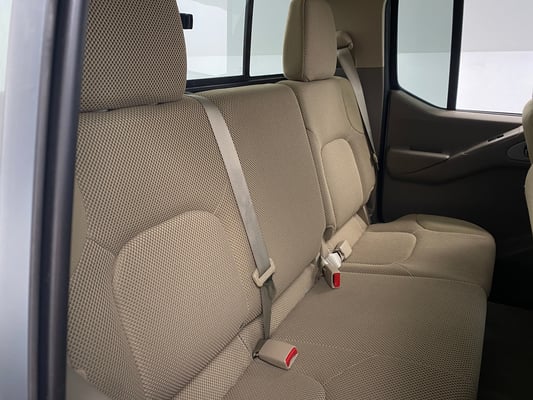 2016 Nissan Frontier Crew Cab SV Pickup 4D 5 ft